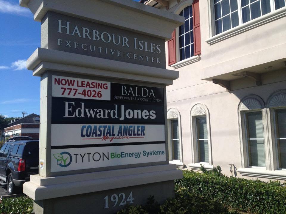 Harbour Isles tenant sign panels